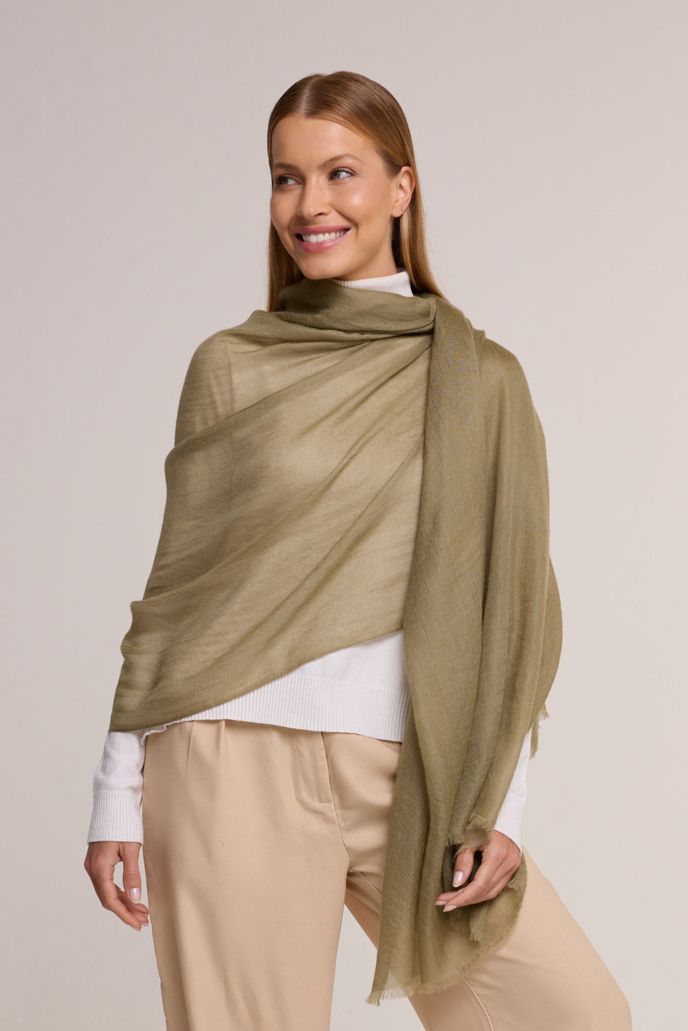 Scialle Verde Equestre In Cashmere - Grande Stampa Cavallo Con Frange - Donna