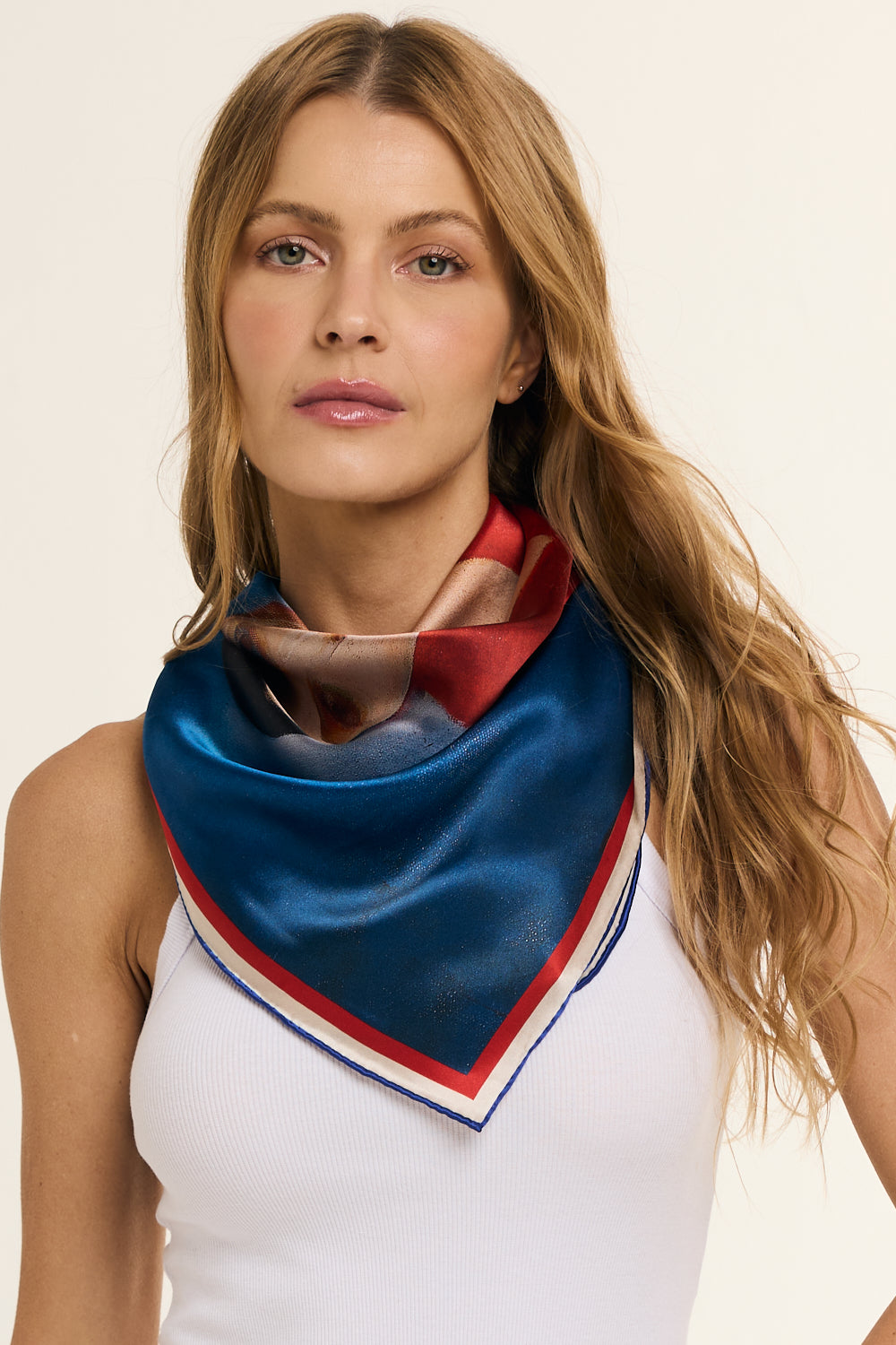 Double-sided scarf Self-portrait in silk satin | 65x65cm