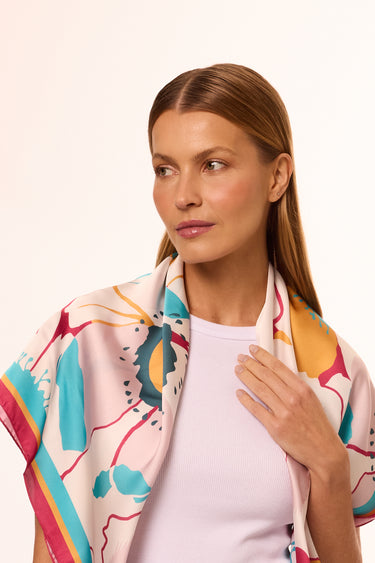 Lenço Flores Candy em cetim de poliéster | 90x90cm