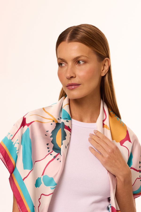 Flores Candy scarf in polyester satin | 90x90cm