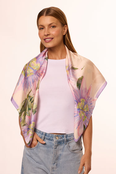 Passiflora double-sided scarf in silk satin | 90x90cm