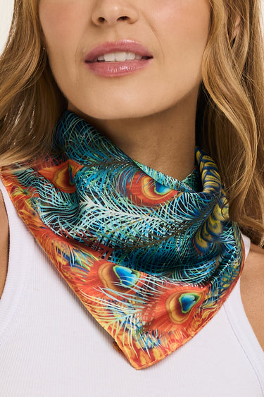 Lenço Pavão em cetim de poliéster | 50x50cm