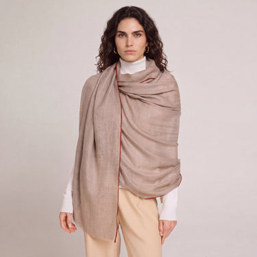 Cashmere Premium Unique detalhe vermelho