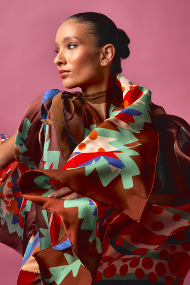 Lenço double face Chuva de Verão em cetim de seda | 90x90cm