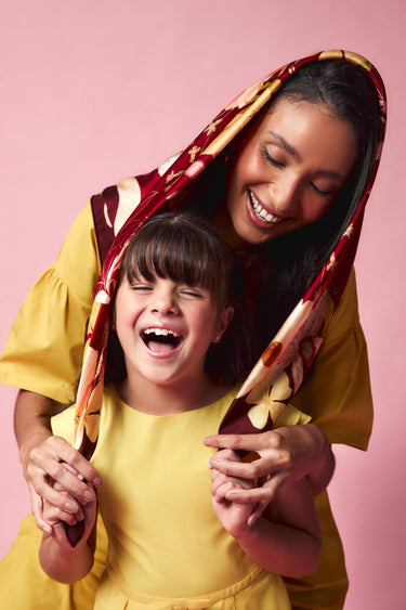 Lenço double face Solário em cetim de seda | 90x90cm