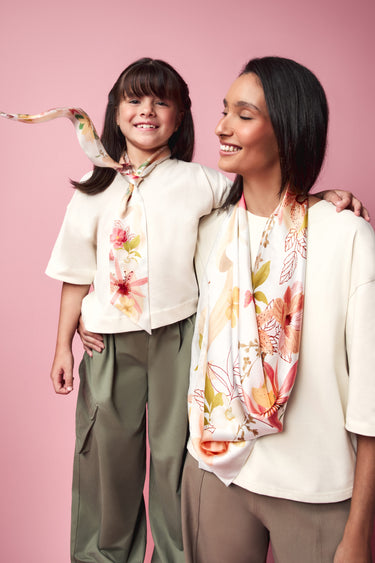 Lenço double face Solário off em cetim de seda | 90x90cm