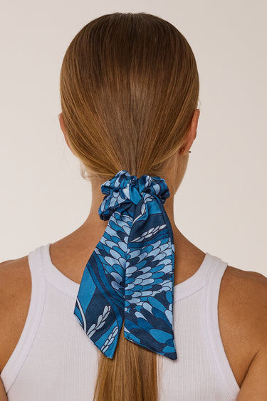 Scrunchie Ramos de Púrpura azul em cetim de poliéster