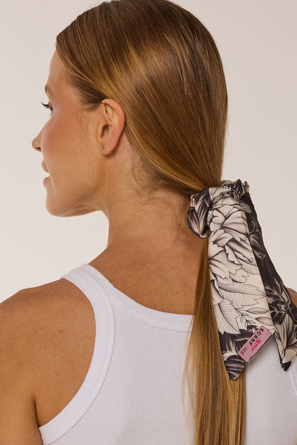 Scrunchie Empodere-se em cetim de poliéster