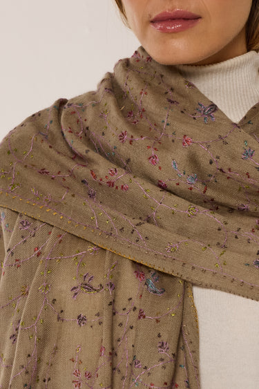 Cashmere Bordado verde oliva