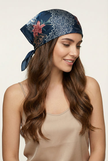 Lenço Charming em cetim de poliéster | 50x50cm