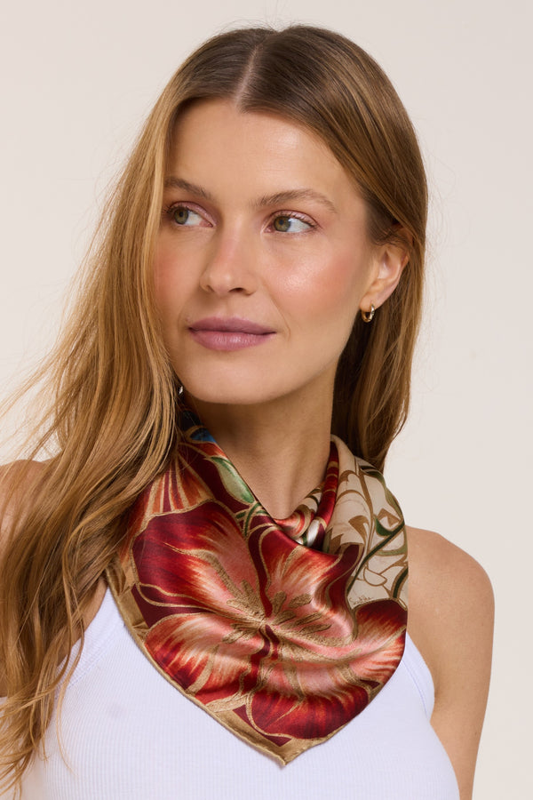 Lenço double face Marble Flowers bordeaux em cetim de seda | 65x65cm