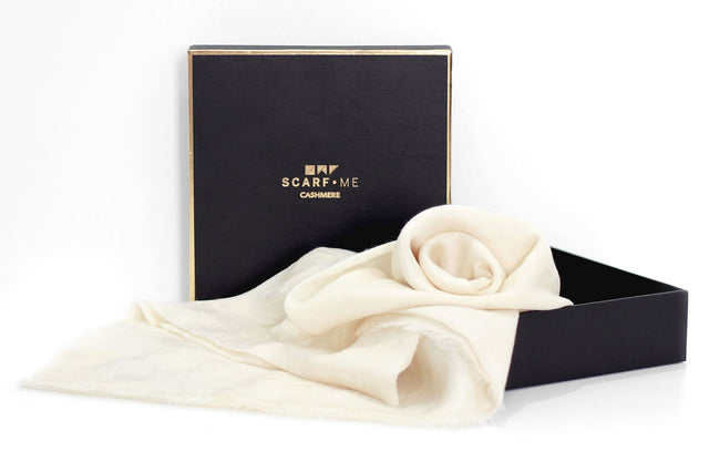   - Cashmere Baby off white- Scarf Me 