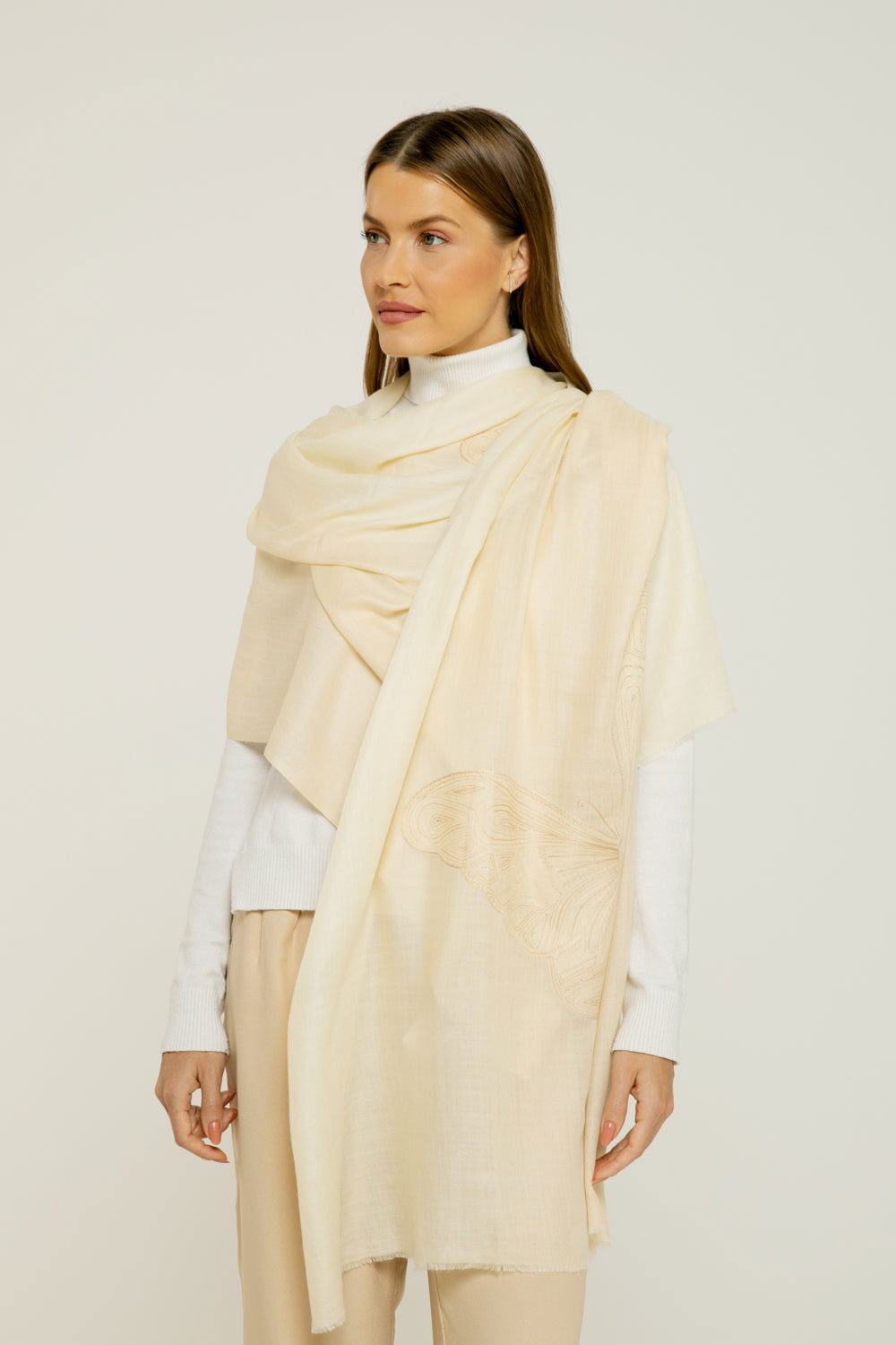   - Cashmere Bordado butterfly off white- Scarf Me 