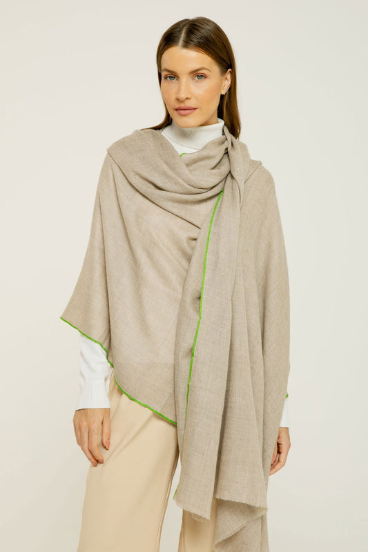   - Cashmere Premium Unique areia detalhe verde- Scarf Me 