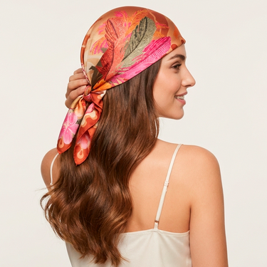 Lenço Entardecer Carioca em cetim de poliéster | 50x50cm