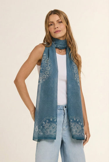 Echarpe Ritos de Mar azul em mousseline de seda | 60x210cm