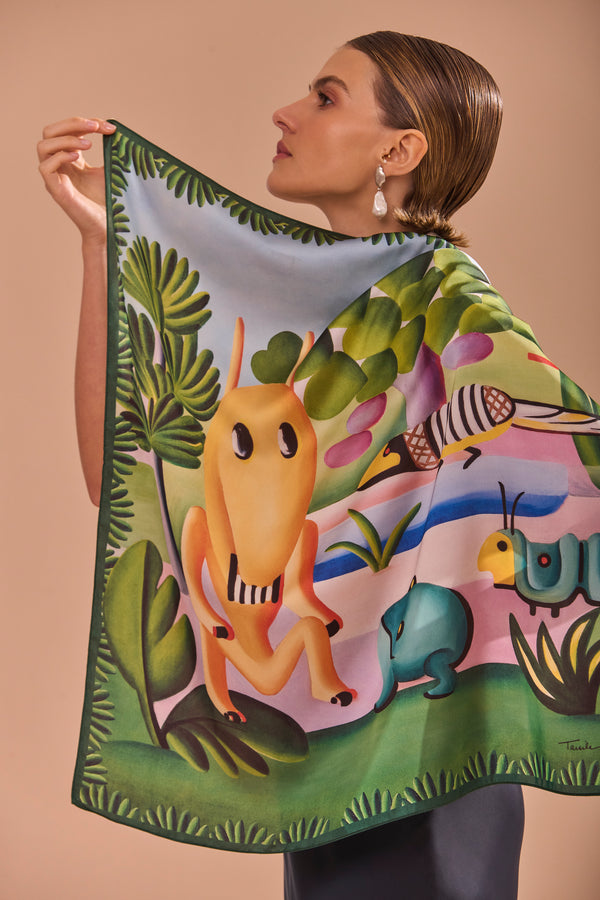 A Cuca scarf in polyester satin | 70x70cm
