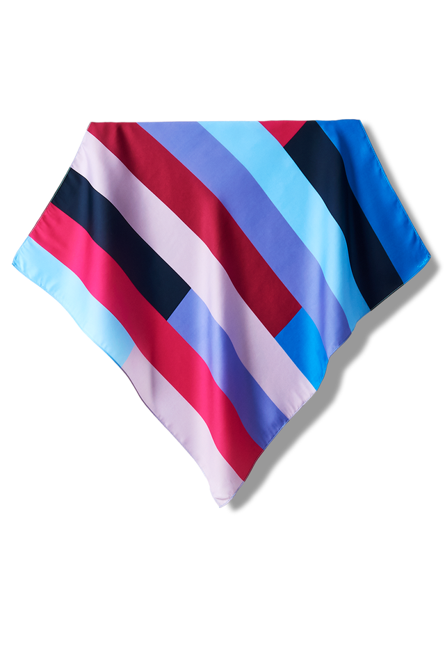   - Lenço Audrey lilás em cetim poliéster | 50x50cm- Scarf Me 