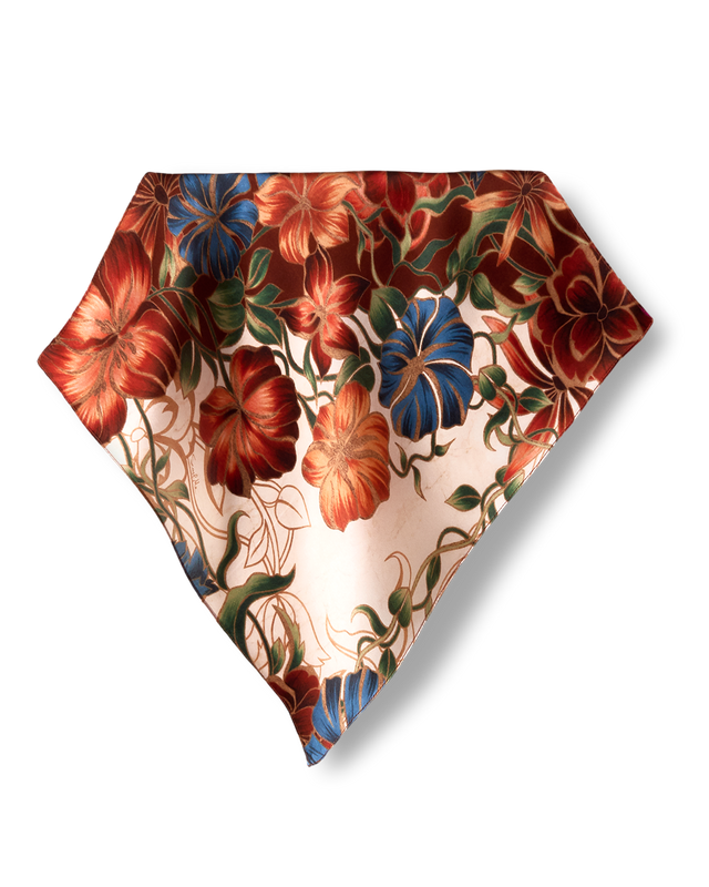   - Lenço Marble Flowers bordeaux em cetim de seda | 40x40cm- Scarf Me 