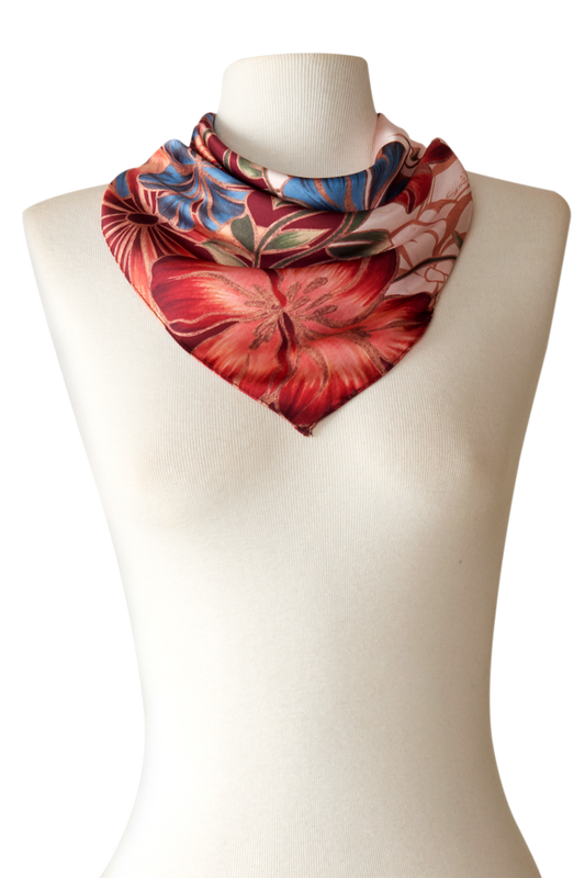   - Lenço Marble Flowers bordeaux em cetim poliéster | 50x50cm- Scarf Me 