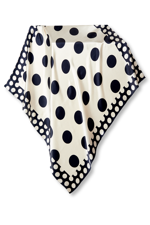   - Lenço Poá off white em cetim de seda | 90x90cm- Scarf Me 