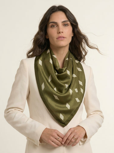 Lenço double face Losango verde em cetim de seda | 90x90cm