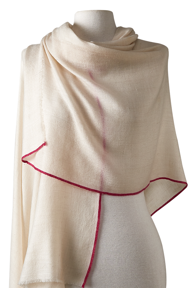   - PASHMINA EM CASHMERE UNIQUE DETALHE PINK- Scarf Me 
