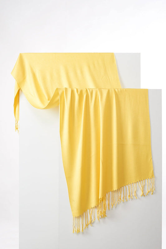   - Pashmina Lisa de viscose amarelo | 70x180cm- Scarf Me 