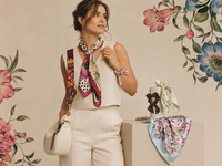 Modelo com lenco e acessorios Scarf Me
