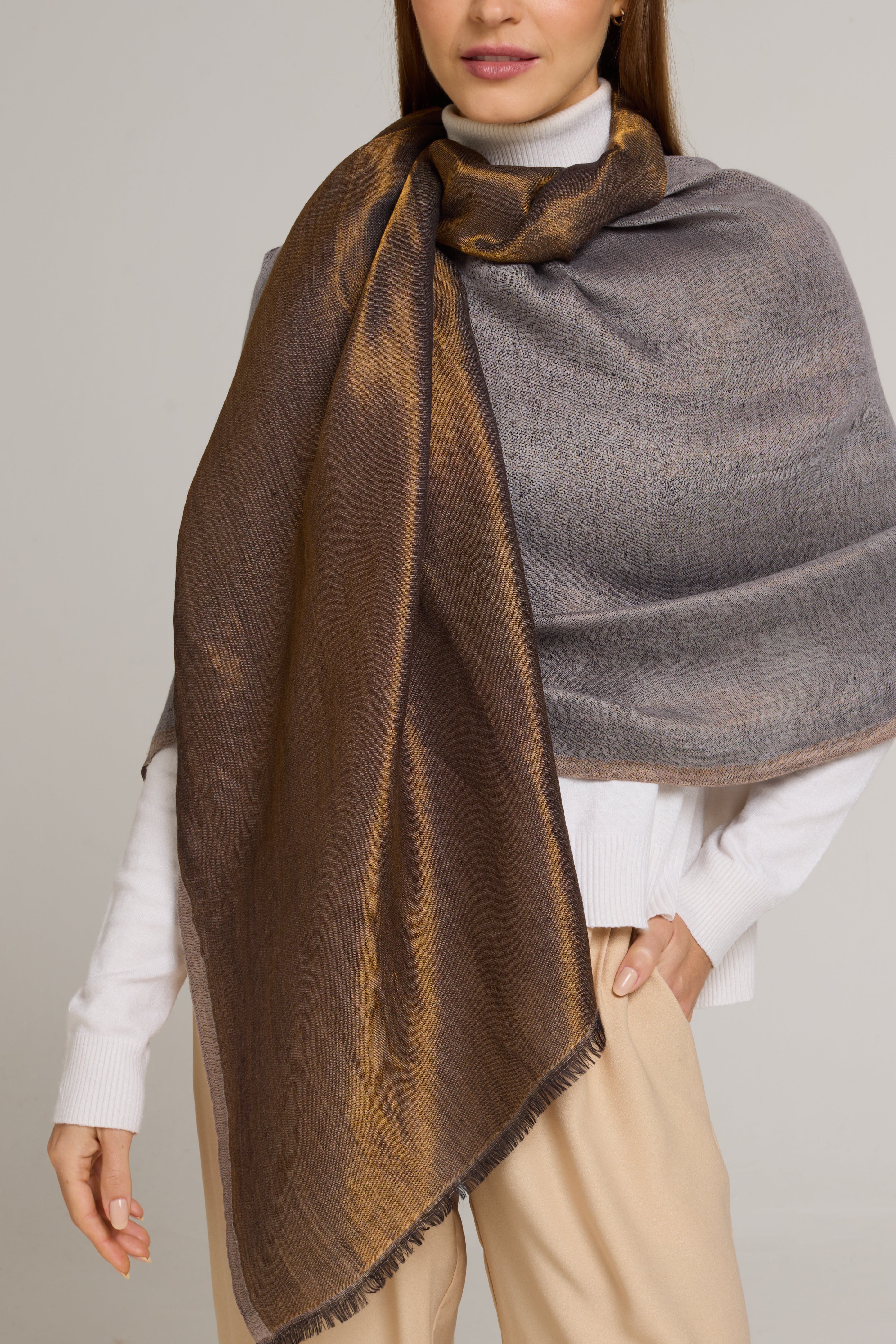 umenosuke 　Settefili Cashmere Dupla face Cashmere com seda Zari grafite