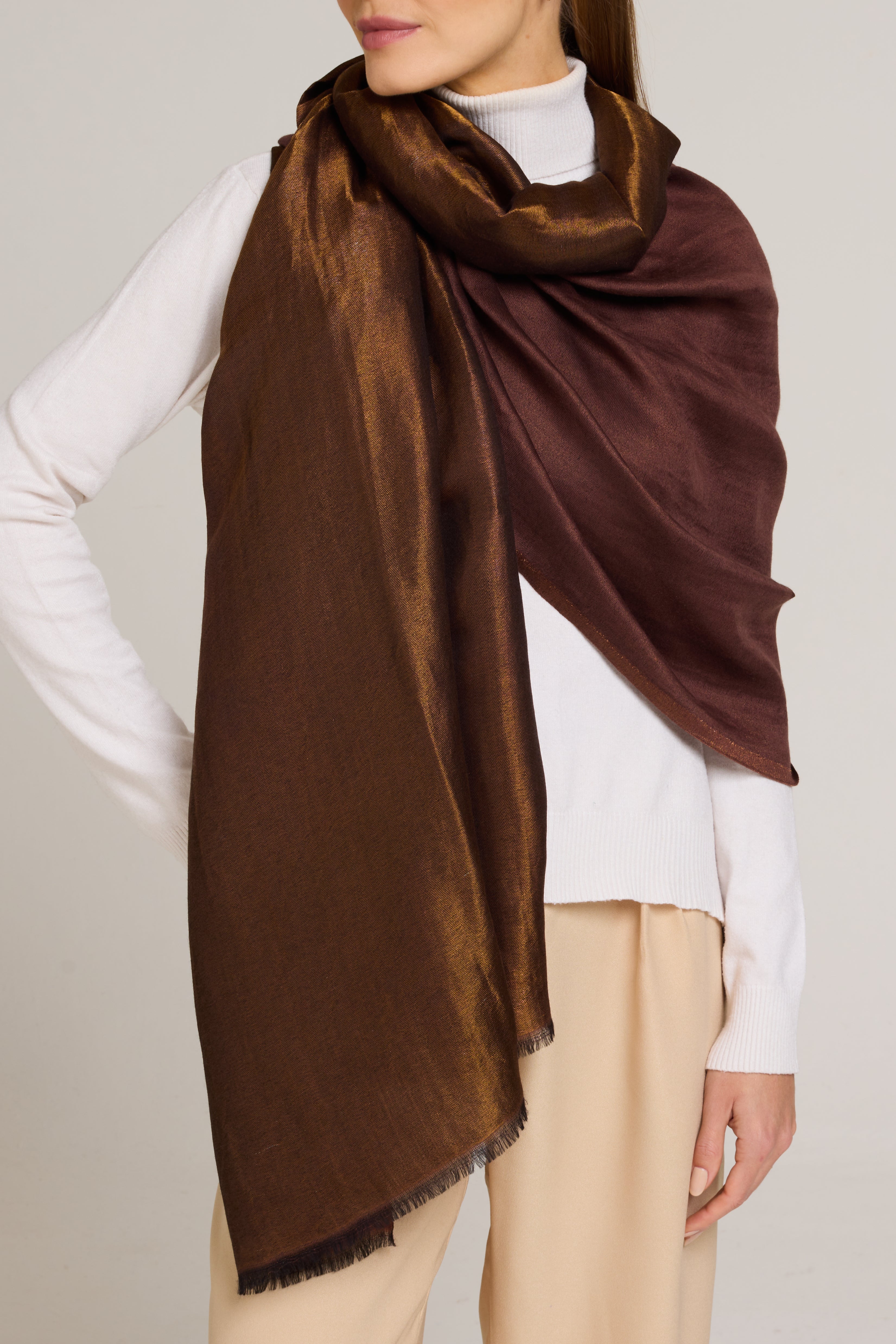 na. e Cashmere Multiway Stole Brown Double-faced Cashmere with brown Zari silk