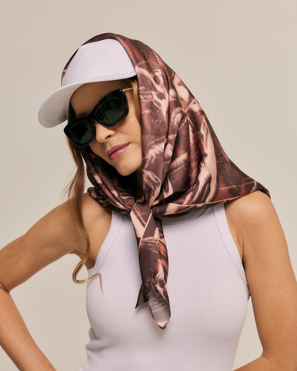 Vento Selvagem scarf in polyester satin | 90x90cm