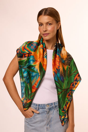 Lenço Amazônia Indígena em twill de seda | 90x90cm