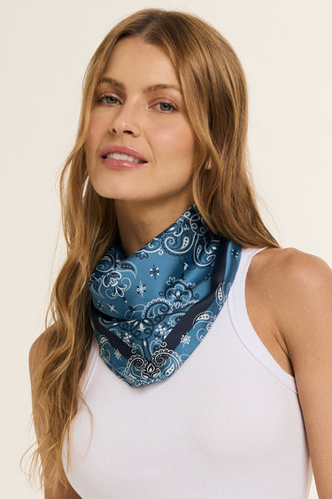 BRAZIL ANIMAL SCARF 50x50 | YELLOW GREEN POLYESTER SATIN