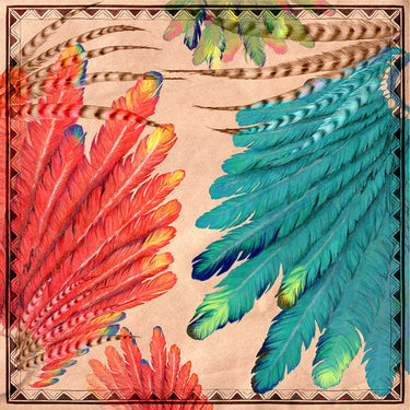 Imagem da estampa do Lenço Penas Cocar com penas coloridas em tons laranja, vermelho e azul, decoradas em um fundo com detalhes tribais ao redor, representando elegância e criatividade.