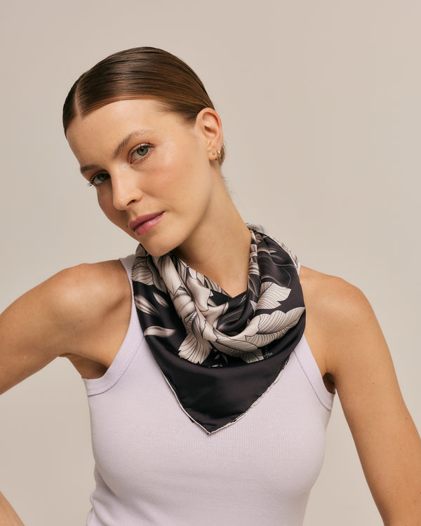 Empodere-se scarf in polyester satin | 50x50cm