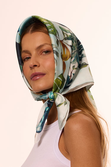 Amazon Foliage Scarf in Polyester Satin | 70x70cm