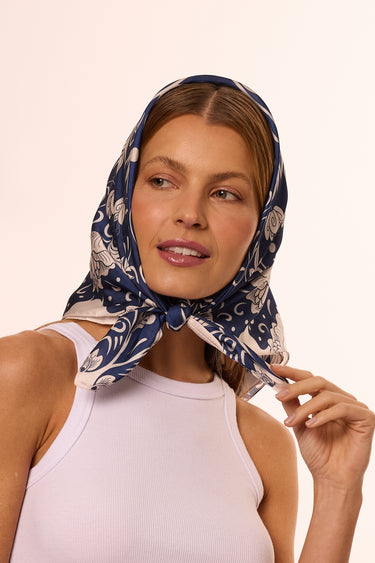 Lenço Mandala Azulejo em cetim de poliéster | 70x70cm