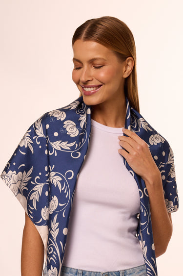Mandala Tile Scarf in Polyester Satin | 90x90cm
