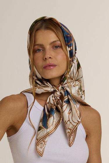 Lenço Marble Flowers em cetim de seda | 90x90cm