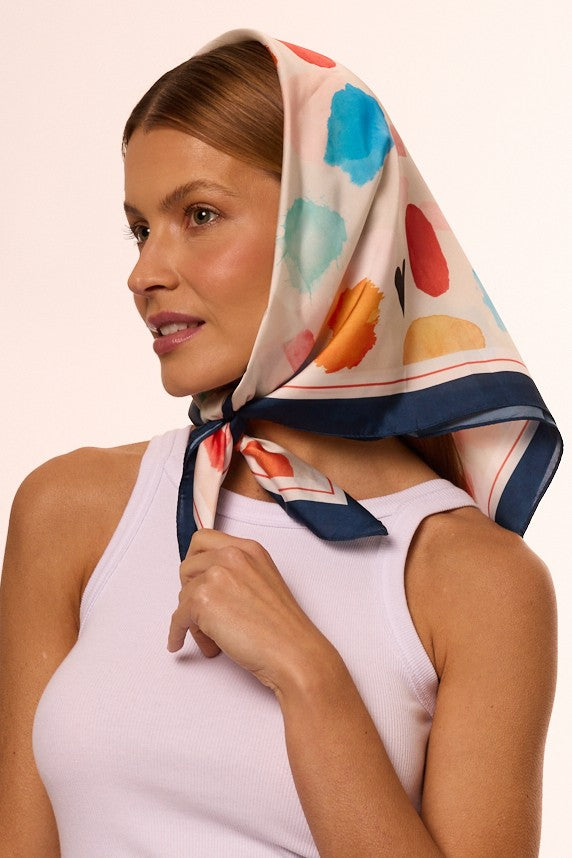 Suzanna scarf in polyester satin | 70x70cm