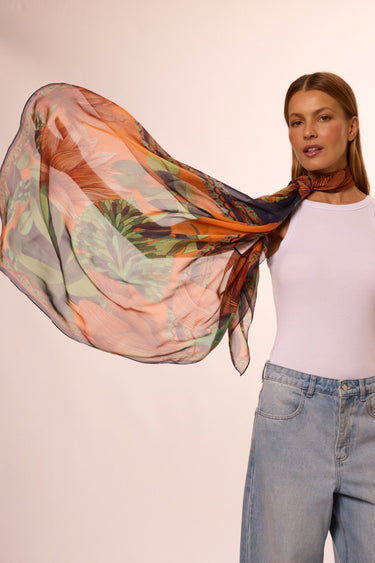 Max lenço Camalote em mousseline de seda | 130x130cm