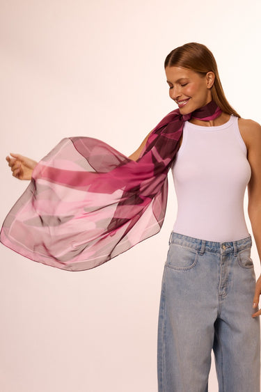 Max lenço Traços de Coragem em mousseline de seda | 130x130cm