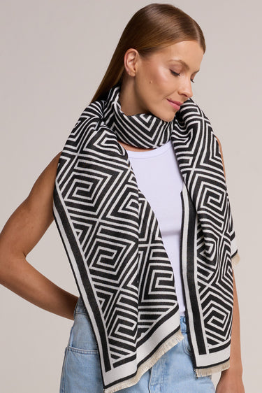 Pashmina off white/preto Geométrica em toque de lã